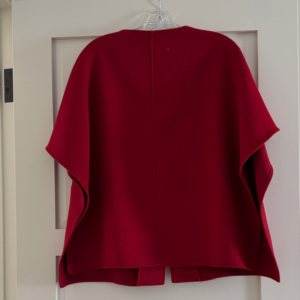 Talbots red cape s/xs Rhinestone button closure - Picture 3 of 3